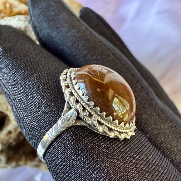 Vintage 800 Silver Tiger’s Eye Ring – Rope & Leaf Detail (Size 8) - Picture 8 of 8